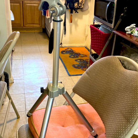 Other - Selling a tripod camera holder stand .